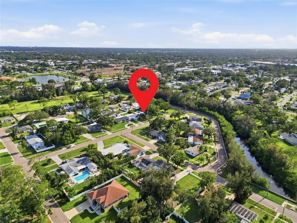 120 81ST AVENUE NE St Petersburg, FL 33702
