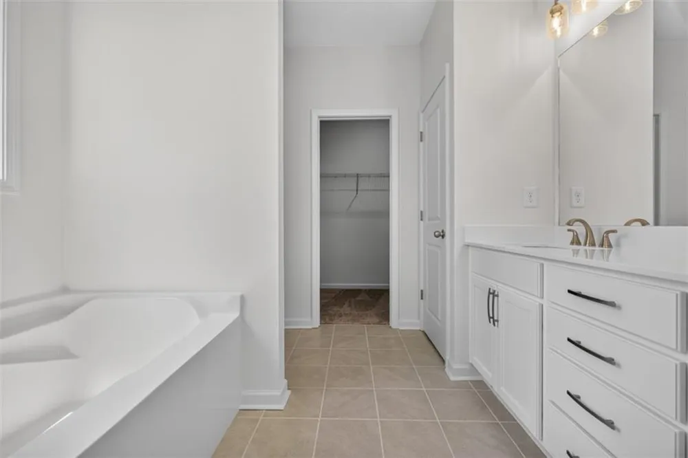 2020 Oconee Bluff Drive Athens, GA 30601