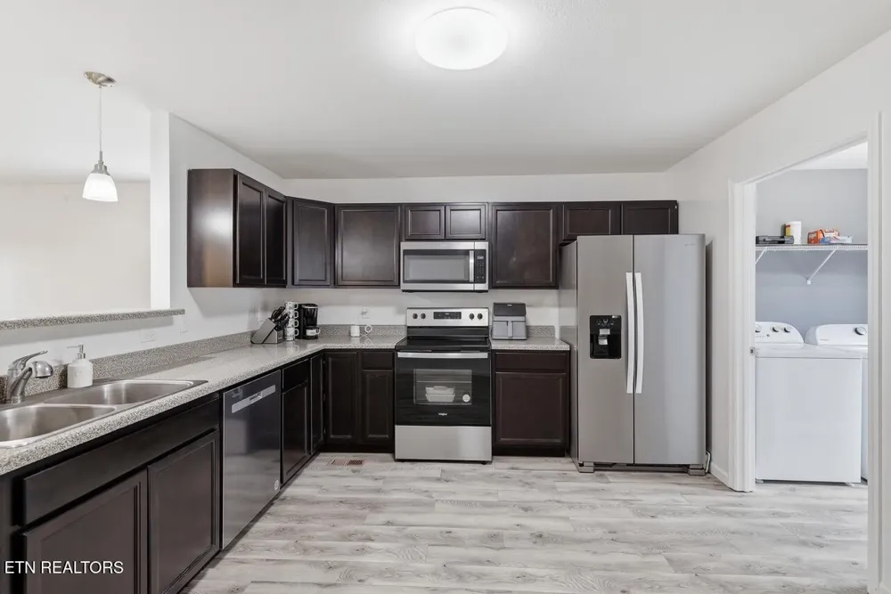 2721 Carson Ave Knoxville, TN 37917