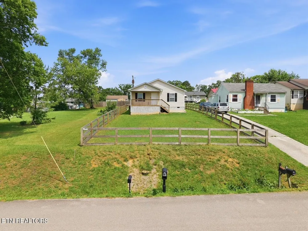 2721 Carson Ave Knoxville, TN 37917