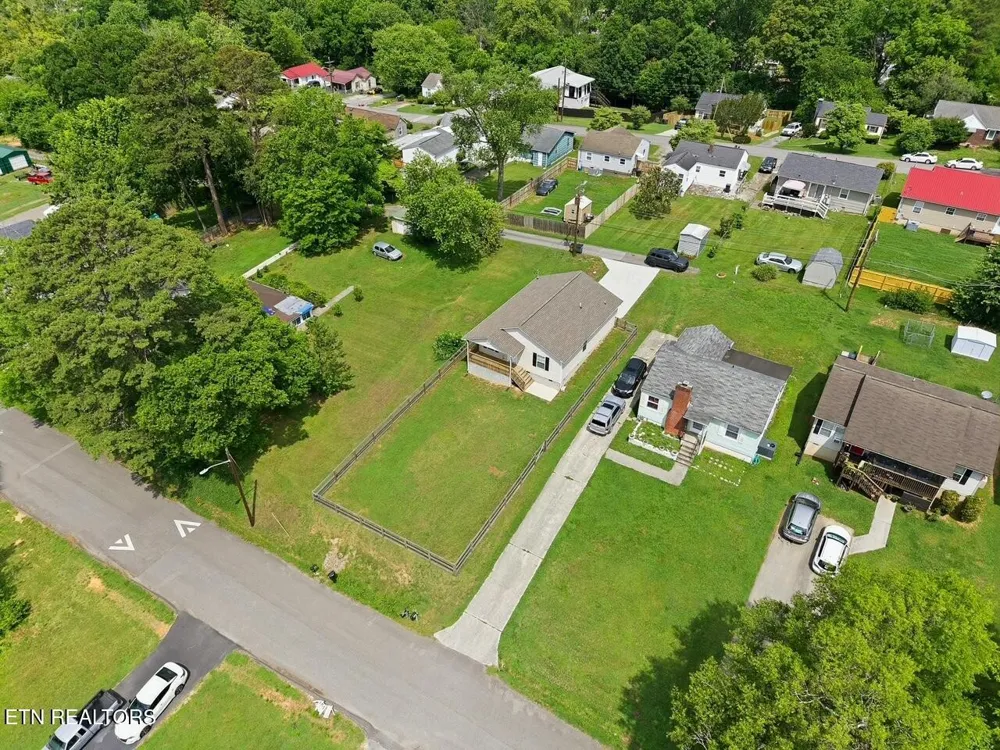 2721 Carson Ave Knoxville, TN 37917