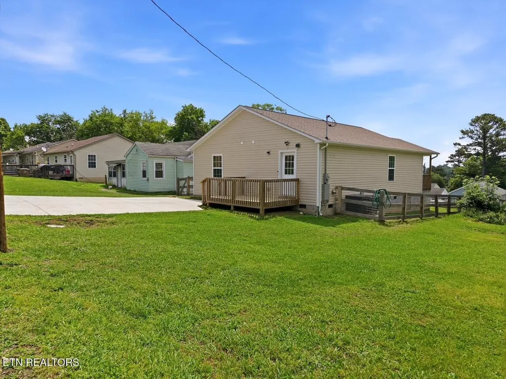 2721 Carson Ave Knoxville, TN 37917