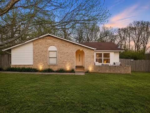 128 Robin Hood Rd