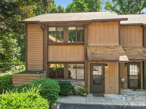 37 George Circle