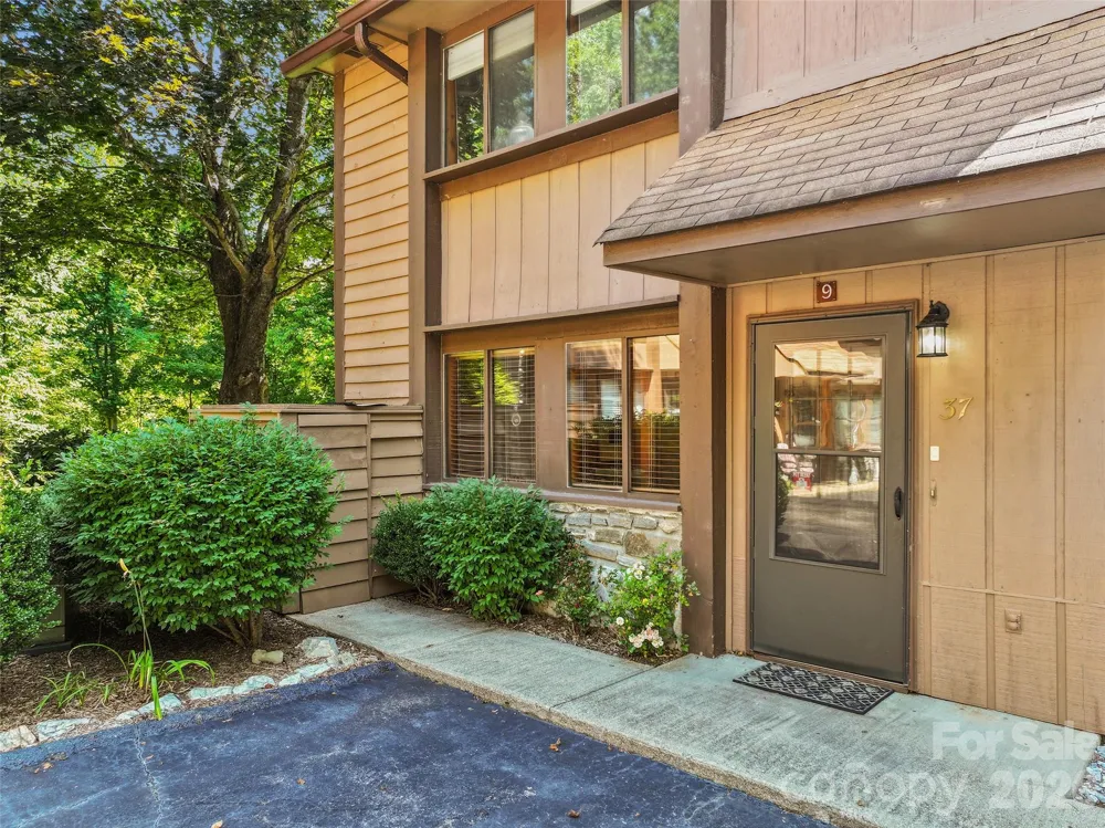 37 George Circle Maggie Valley, NC 28751