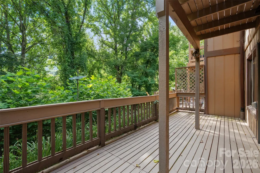 37 George Circle Maggie Valley, NC 28751