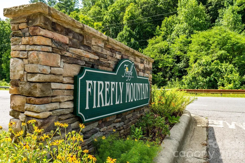 565 Pine Cone Trail Marshall, NC 28753