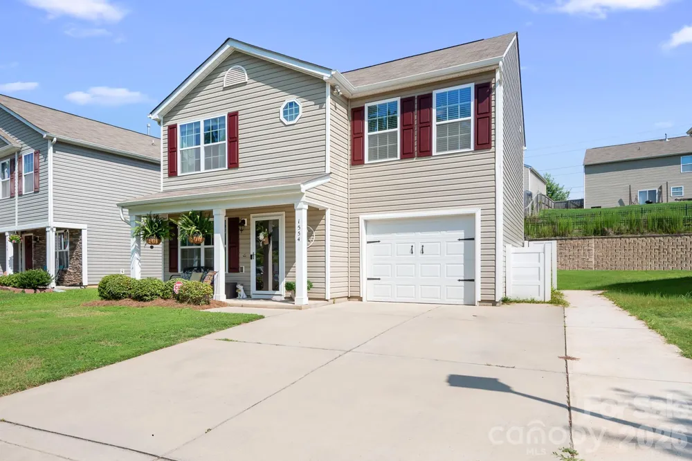 1554 Lilly Springs Place Dallas, NC 28034