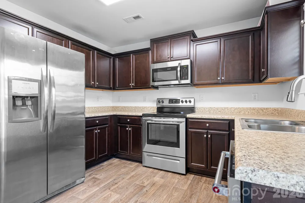 1554 Lilly Springs Place Dallas, NC 28034