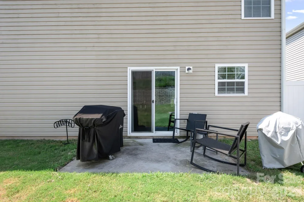 1554 Lilly Springs Place Dallas, NC 28034