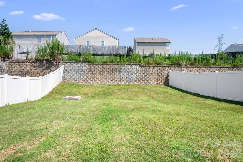 1554 Lilly Springs Place Dallas, NC 28034