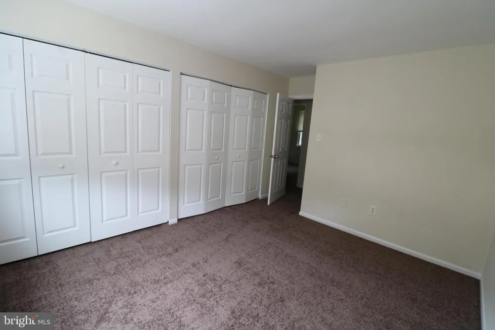 32 PIN OAK LANE Tuckerton, NJ 08087