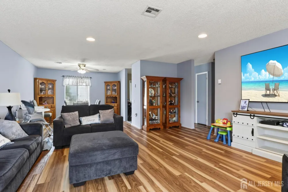 737-B Prospect Road Monroe, NJ 08831