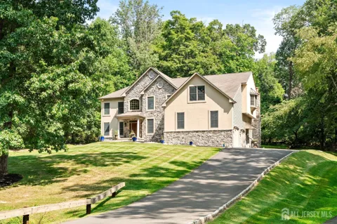 12 Mountain View Court