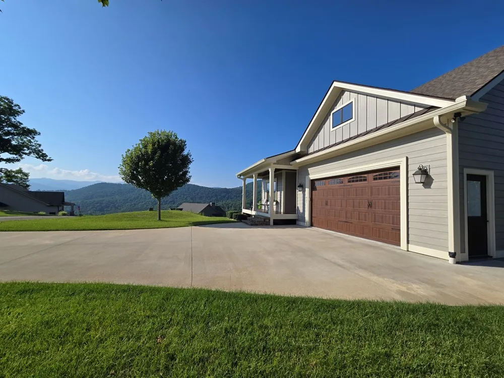463 Ivy Log Heights Road Young Harris, GA 30582