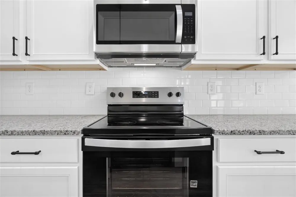 2022 Oconee Bluff Drive Athens, GA 30601
