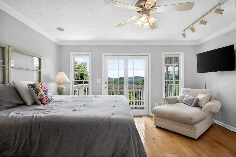 1038 Lakeside Dr Smithville, TN 37166