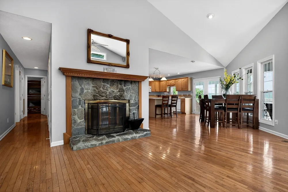 1038 Lakeside Dr Smithville, TN 37166