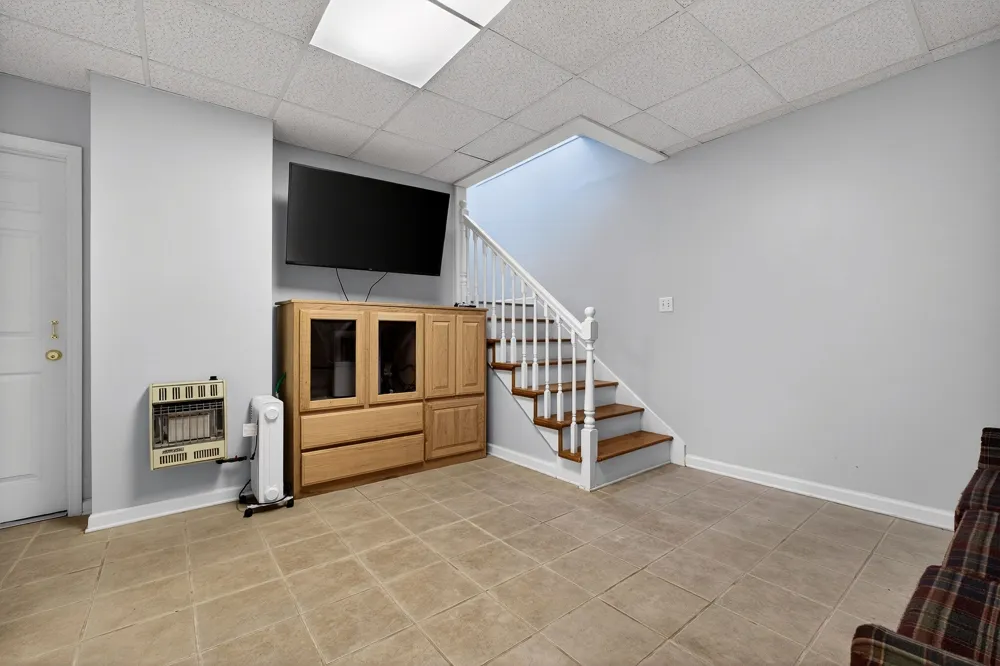1038 Lakeside Dr Smithville, TN 37166