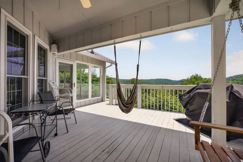1038 Lakeside Dr Smithville, TN 37166