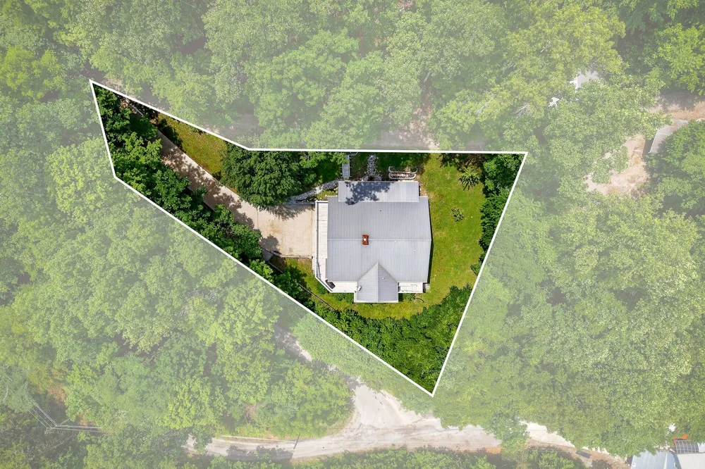 1038 Lakeside Dr Smithville, TN 37166