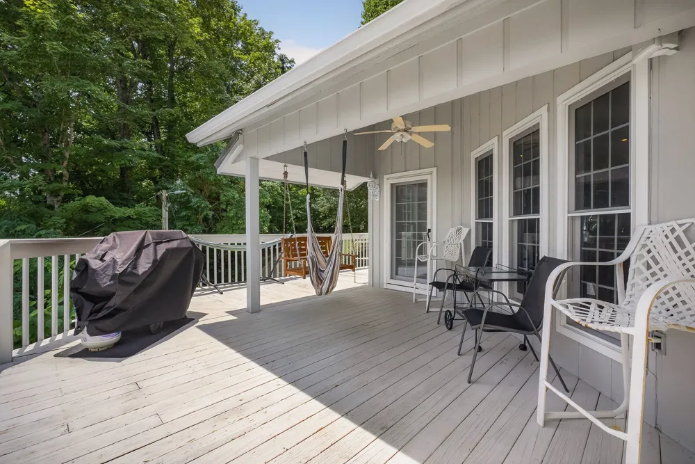 1038 Lakeside Dr Smithville, TN 37166