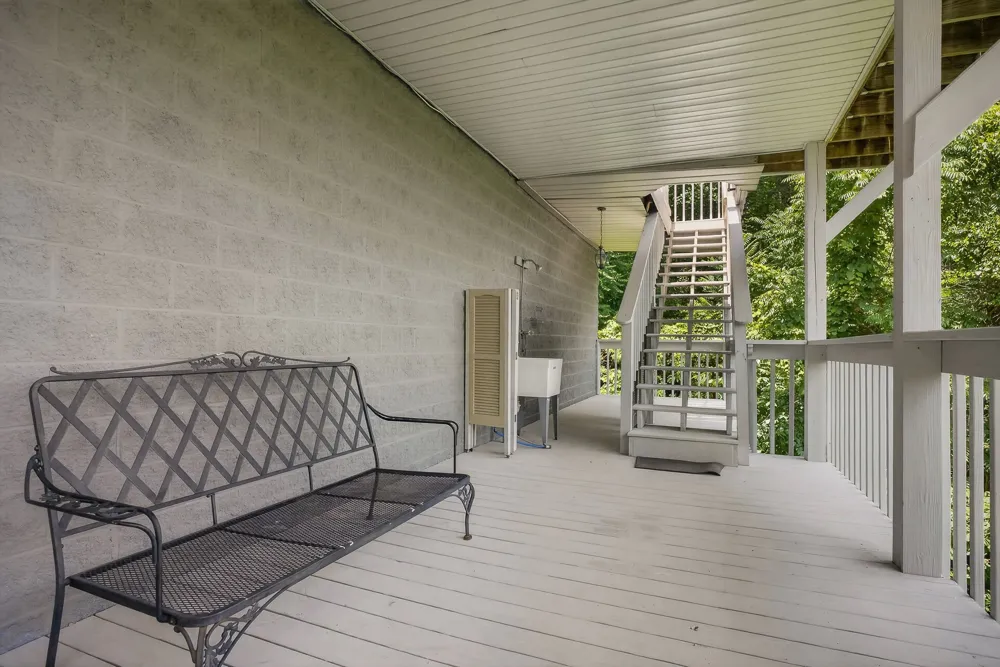 1038 Lakeside Dr Smithville, TN 37166