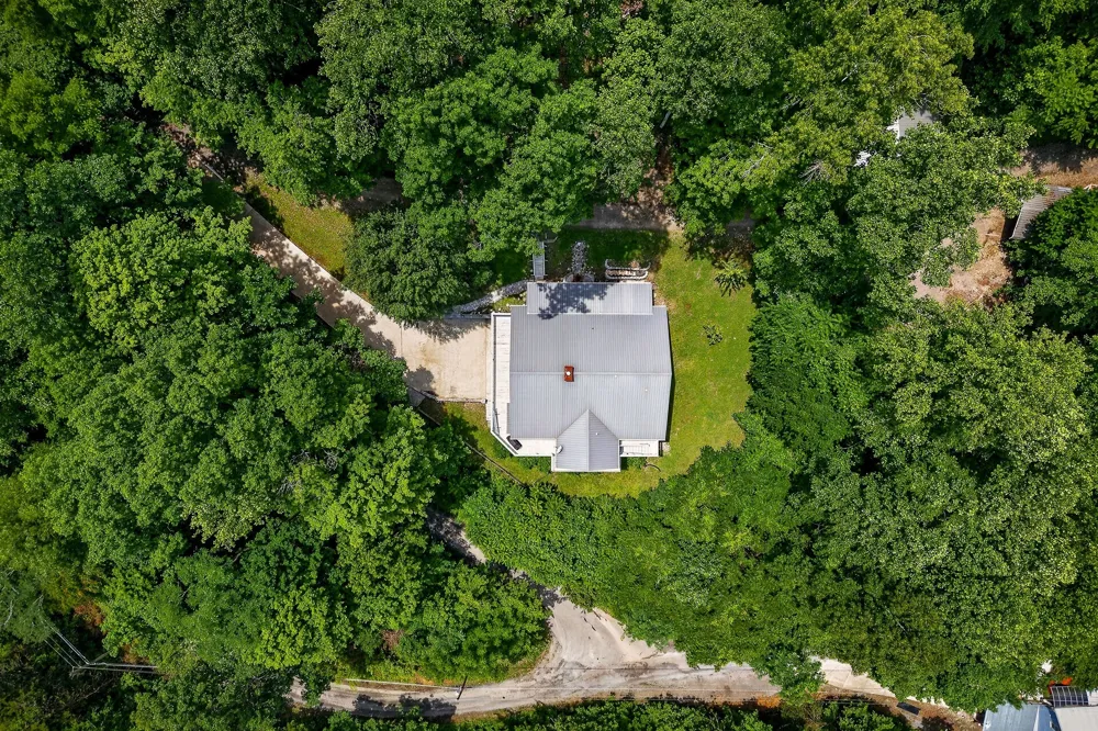 1038 Lakeside Dr Smithville, TN 37166