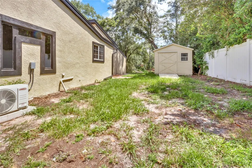 16123 E LAKE BURRELL DRIVE Lutz, FL 33549
