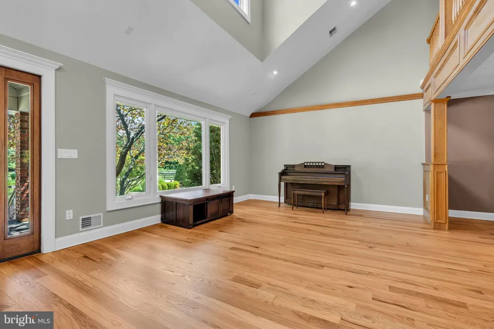 83 DAUM ROAD Manalapan, NJ 07726