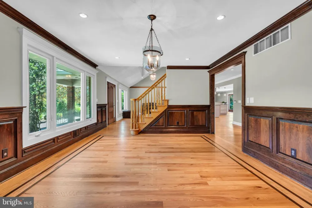 83 DAUM ROAD Manalapan, NJ 07726