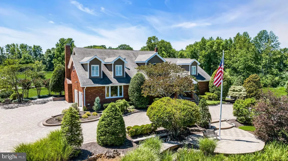 83 DAUM ROAD Manalapan, NJ 07726