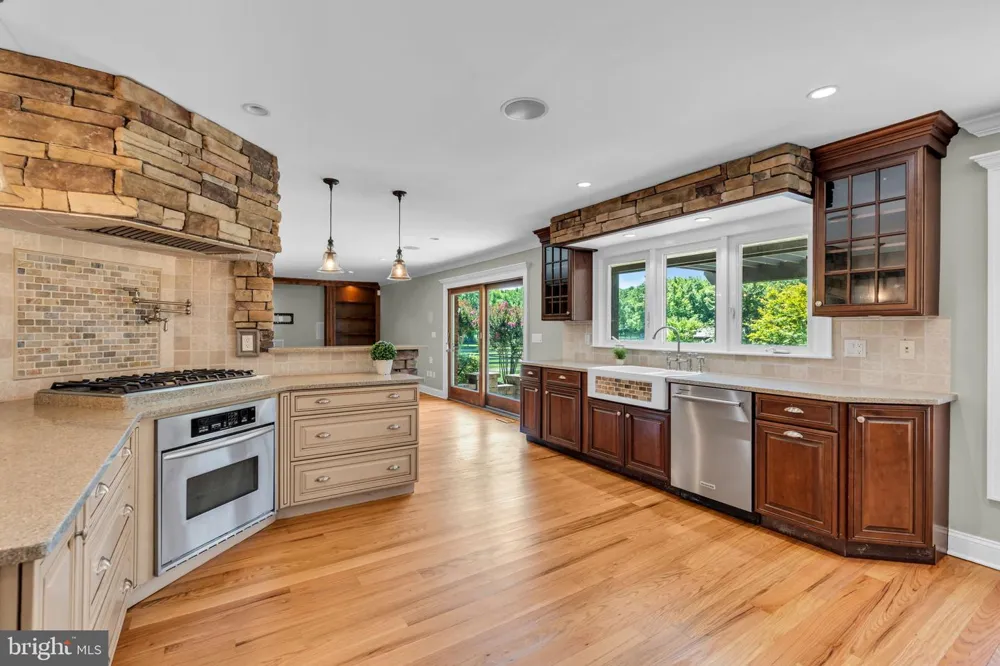 83 DAUM ROAD Manalapan, NJ 07726