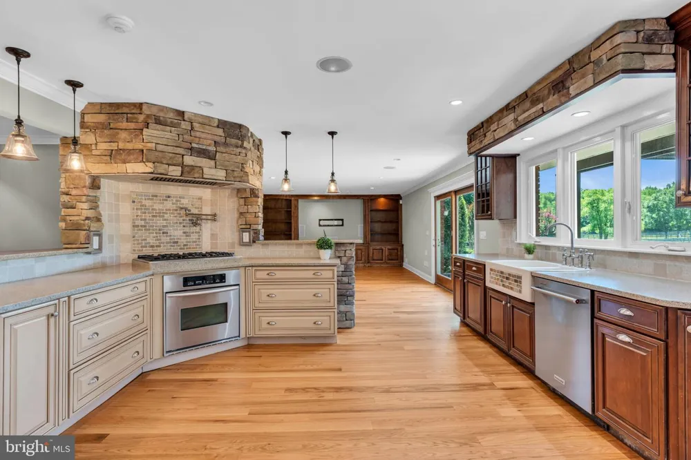 83 DAUM ROAD Manalapan, NJ 07726
