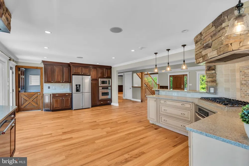 83 DAUM ROAD Manalapan, NJ 07726