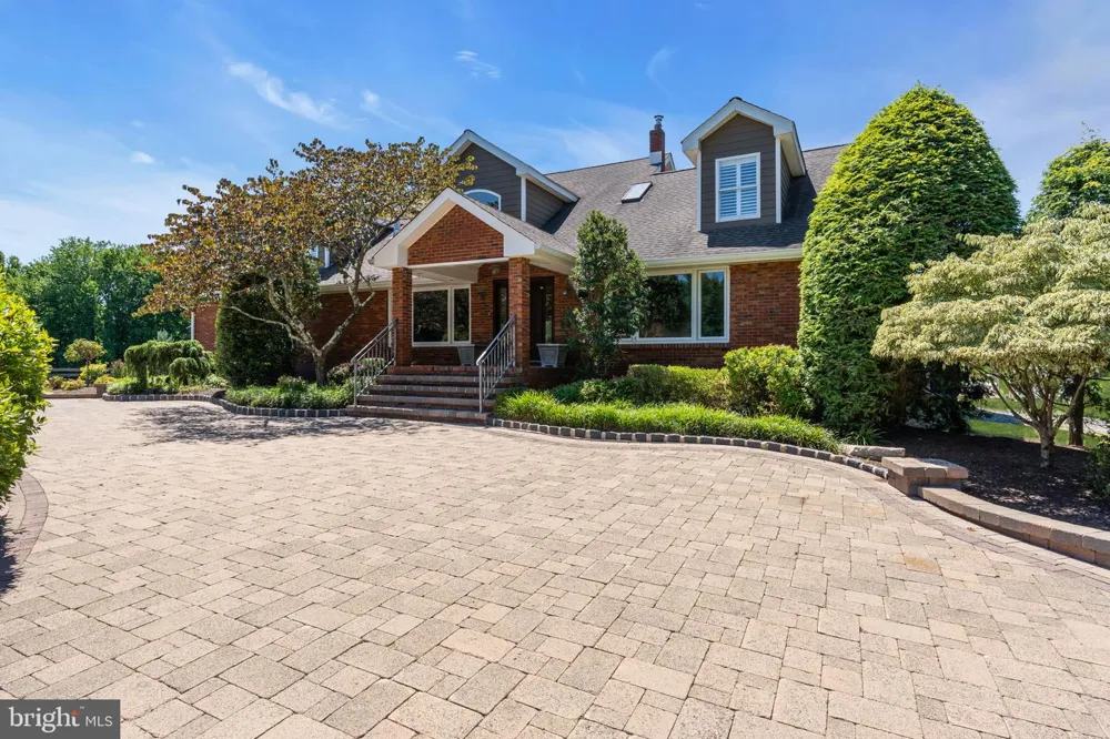 83 DAUM ROAD Manalapan, NJ 07726