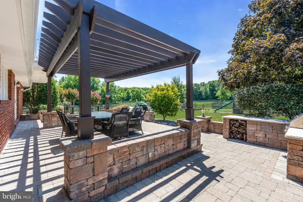 83 DAUM ROAD Manalapan, NJ 07726