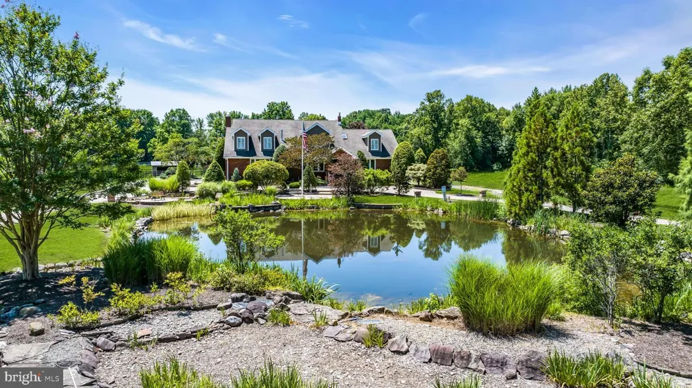83 DAUM ROAD Manalapan, NJ 07726