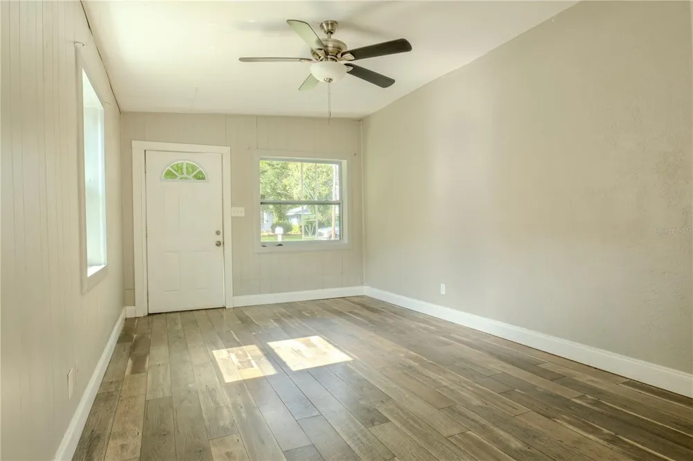 2553 18TH AVENUE St Petersburg, FL 33713