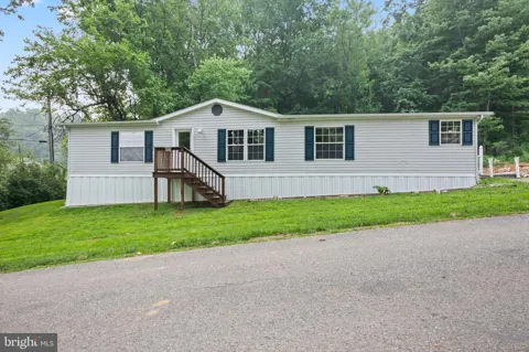 707 HILLSIDE DRIVE