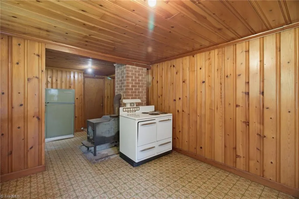 5650 Waller Road Pfafftown, NC 27040