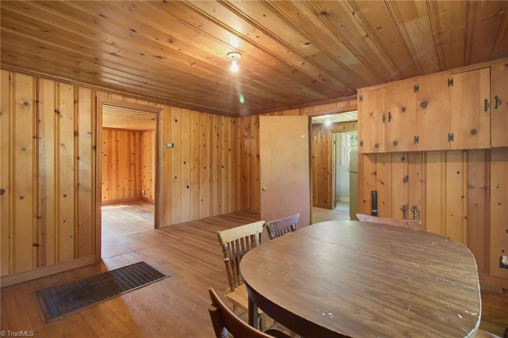 5650 Waller Road Pfafftown, NC 27040