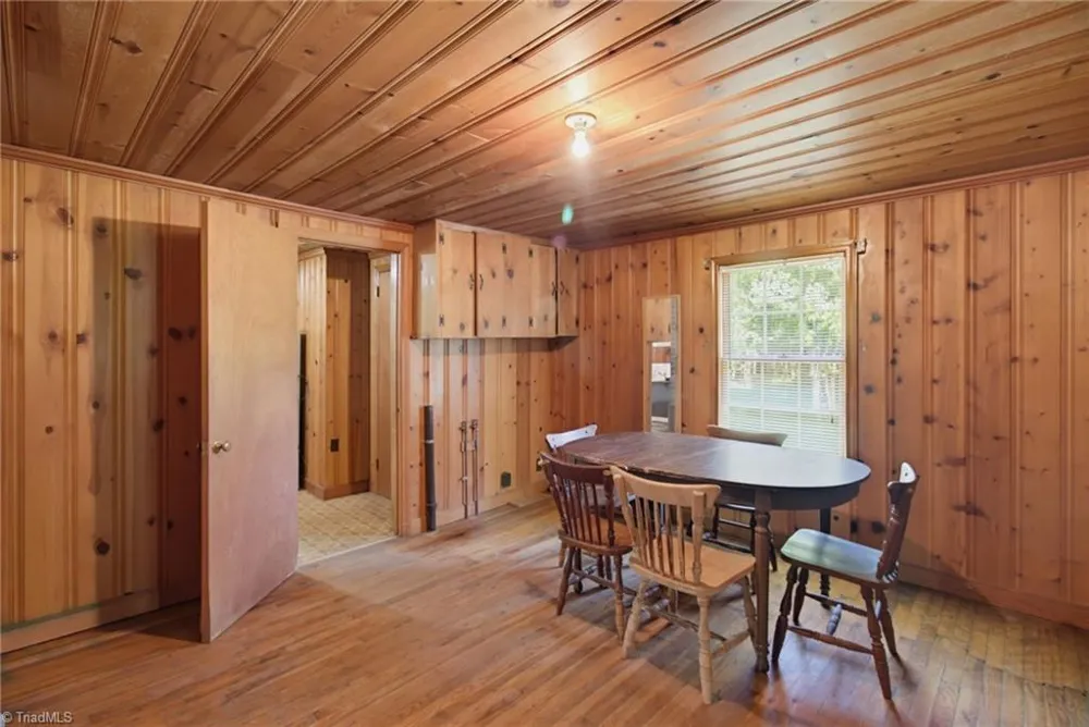 5650 Waller Road Pfafftown, NC 27040