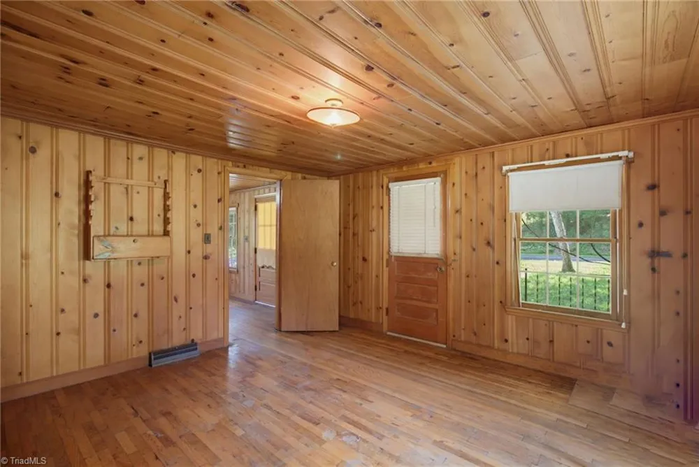 5650 Waller Road Pfafftown, NC 27040