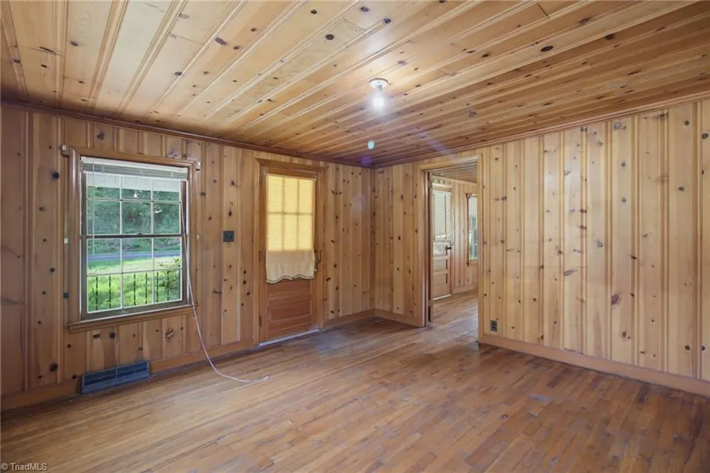 5650 Waller Road Pfafftown, NC 27040