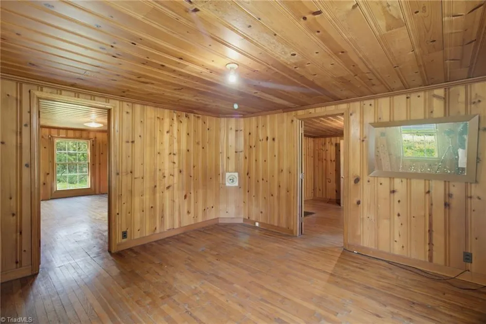 5650 Waller Road Pfafftown, NC 27040