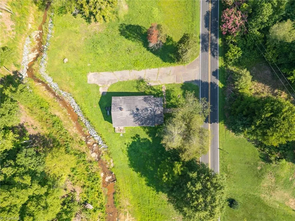 5650 Waller Road Pfafftown, NC 27040