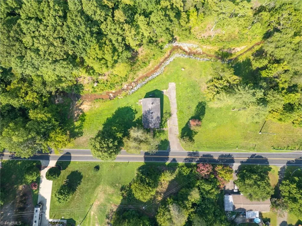 5650 Waller Road Pfafftown, NC 27040