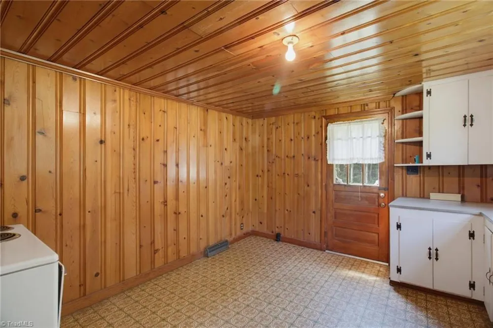5650 Waller Road Pfafftown, NC 27040