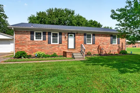 701 Pineridge Dr